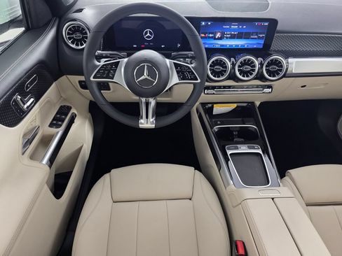 New 2026 Mercedes-Benz GLB 250 image 10