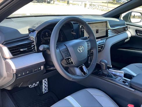 New 2026 Toyota Camry SE image 8