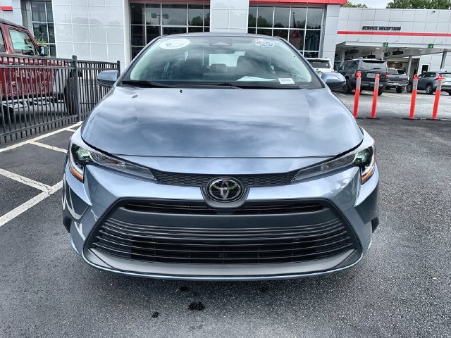 Used 2026 Toyota Corolla LE FWD image 3