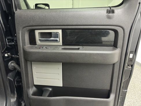 Used 2011 Ford F150 Platinum image 29