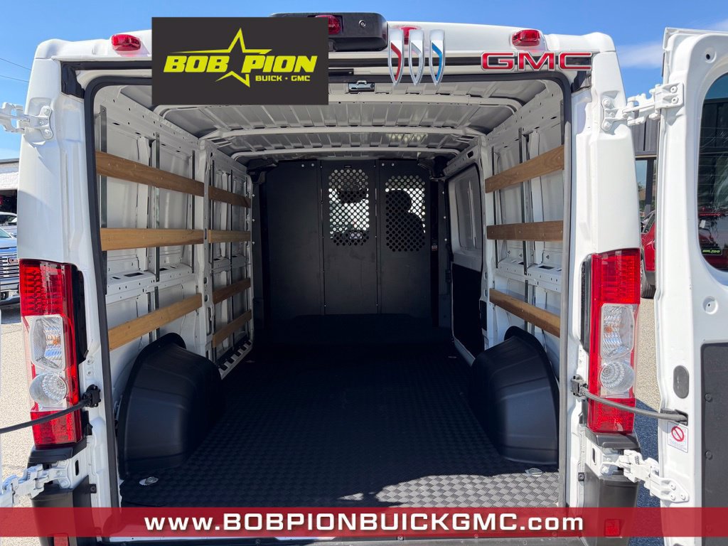 Used 2025 RAM ProMaster 2500 w/ U-Haul Equipment Group FWD image 9