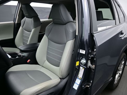 Used 2021 Toyota RAV4 Limited w/ Limited Grade Weather Package AWD/4WD image 11
