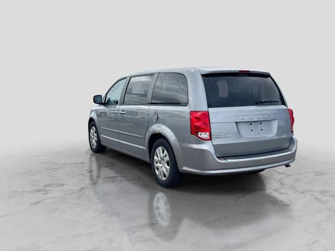 Used 2014 Dodge Grand Caravan SE w/ Quick Order Package 29E SE FWD image 3