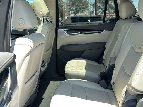 Used 2024 Cadillac XT6 Premium Luxury w/ Technology Package FWD image 22