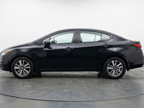 Used 2025 Nissan Versa SV FWD image 5