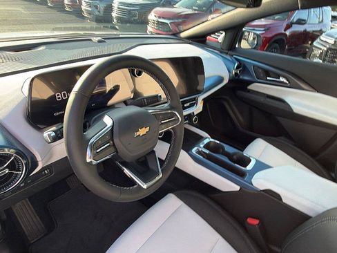 New 2026 Chevrolet Equinox EV LT FWD image 3