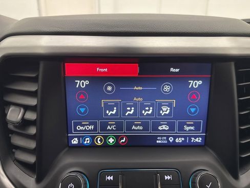 Used 2023 GMC Acadia SLE w/ Driver Convenience Package FWD image 32