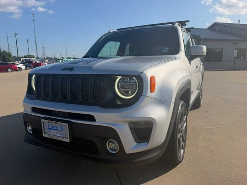 Used 2020 Jeep Renegade Altitude AWD/4WD image 3