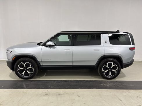 Used 2024 Rivian R1S Adventure AWD/4WD image 2