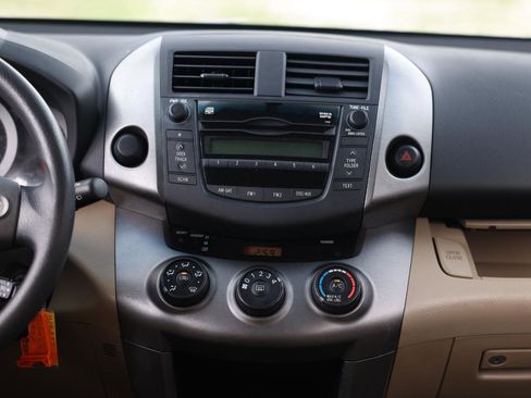 Used 2010 Toyota RAV4 2WD image 28