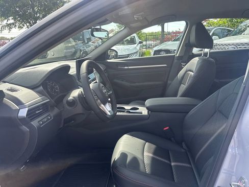 New 2026 Nissan Altima 2.5 SR FWD image 10