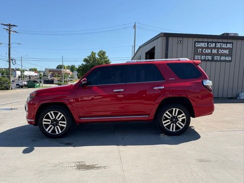 Used 2022 Toyota 4Runner Limited AWD/4WD image 4