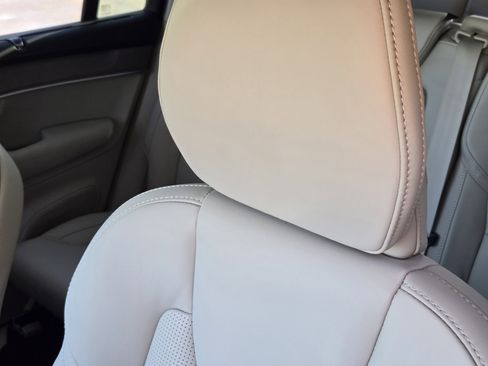 New 2026 Volvo XC90 B6 Ultra w/ Protection Package image 17