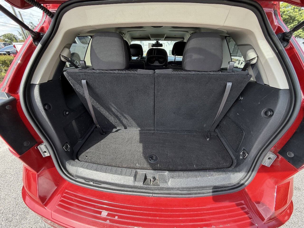 Used 2018 Dodge Journey SE FWD image 12