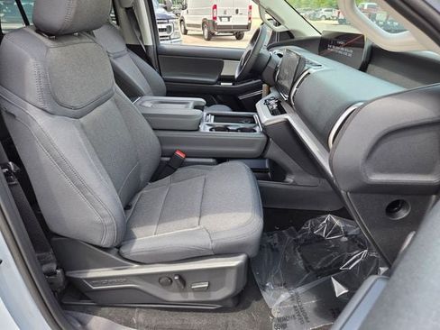 New 2026 Ford Expedition Active RWD image 16