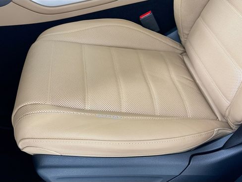 New 2026 Mercedes-Benz GLS 450 4MATIC image 21