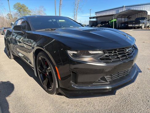 Used 2022 Chevrolet Camaro LT image 2