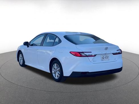 Used 2025 Toyota Camry LE image 11