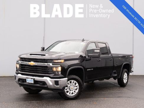 Used 2024 Chevrolet Silverado 3500 LT image 1