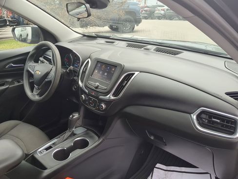 Used 2020 Chevrolet Equinox LT image 30