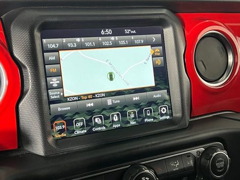 Used 2020 Jeep Wrangler Unlimited Sahara image 18