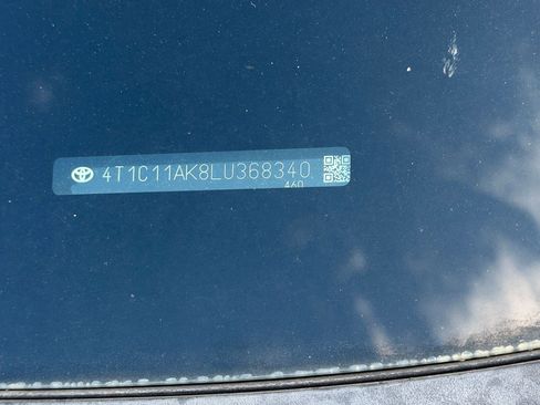Used 2020 Toyota Camry LE FWD image 8