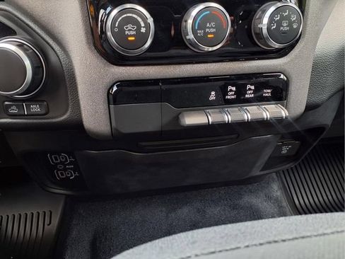 New 2026 RAM 1500 Warlock AWD/4WD image 23