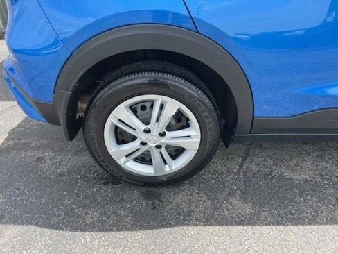 Used 2024 Nissan Kicks S image 12