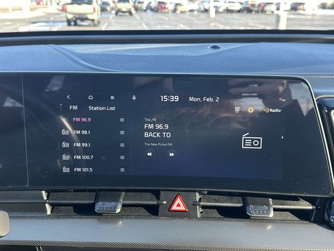 Used 2024 Kia Sportage SX image 23