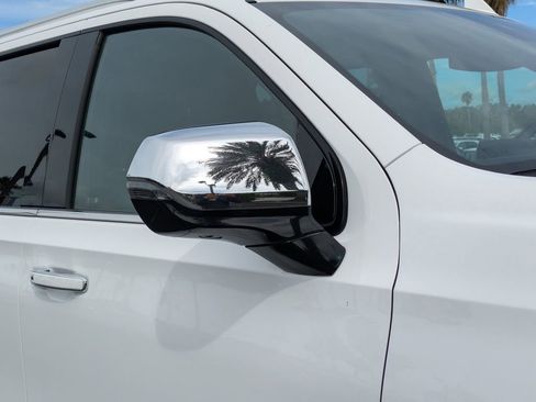 Certified 2024 Chevrolet Suburban Premier image 13