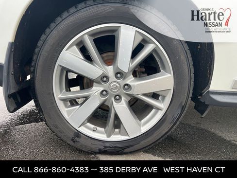 Used 2015 Nissan Pathfinder Platinum w/ Family Entertainment Package image 45