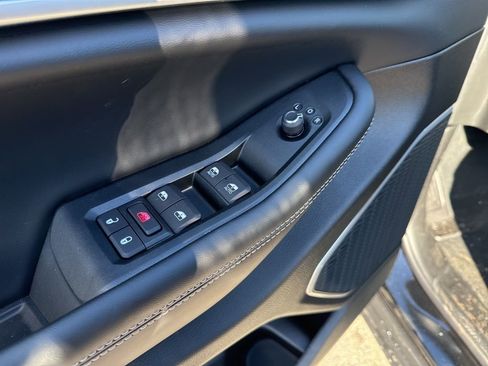 New 2026 Jeep Grand Cherokee Limited image 21