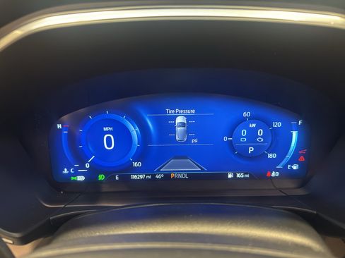 Used 2020 Ford Escape Titanium image 33