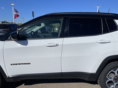 Used 2022 Jeep Compass Trailhawk w/ Trailhawk Convenience Group image 33