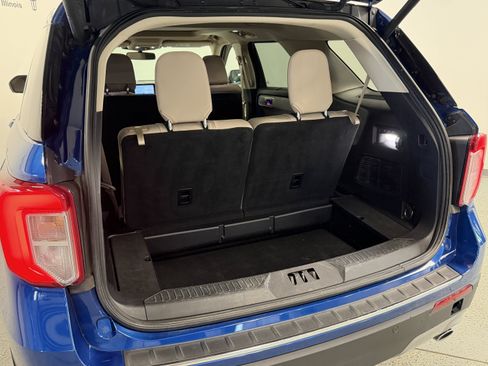 Used 2020 Ford Explorer Limited AWD/4WD image 24