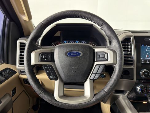 Used 2016 Ford F150 Lariat w/ Equipment Group 502A Luxury RWD image 9