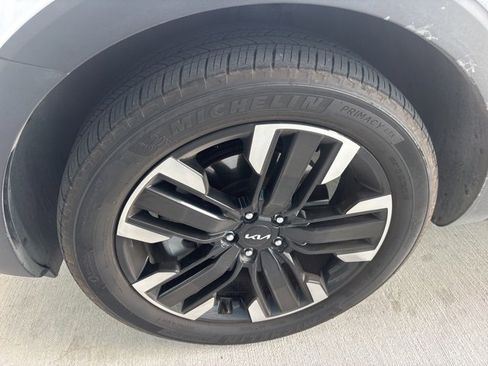 Used 2023 Kia Telluride SX Prestige image 11