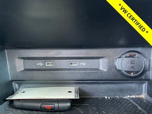 Used 2022 Volkswagen Tiguan SE image 18