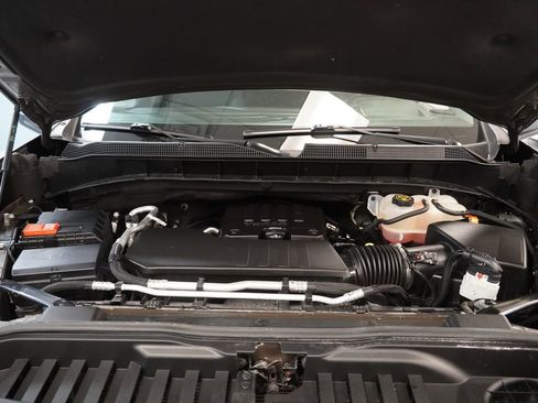 Used 2023 Chevrolet Silverado 1500 LT AWD/4WD image 17
