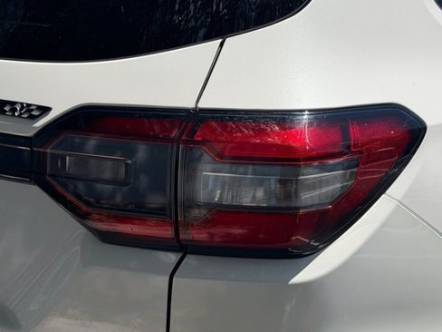 Used 2024 Honda Pilot EX-L image 40