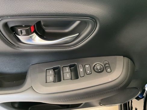 New 2026 Honda HR-V LX image 5