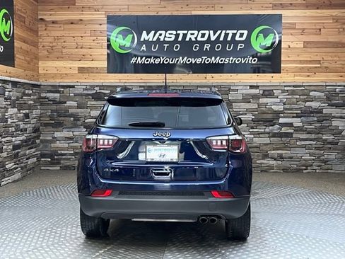 Used 2021 Jeep Compass Latitude w/ Sun and Sound Group AWD/4WD image 9