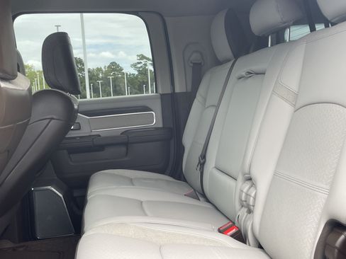 Used 2025 RAM 3500 Laramie AWD/4WD image 26