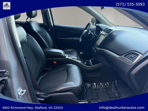 Used 2019 Dodge Journey Crossroad AWD/4WD image 12