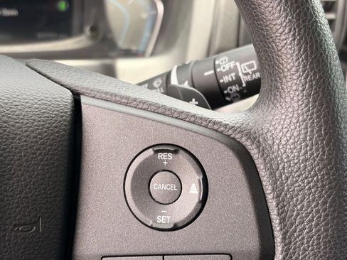 Used 2023 Honda Odyssey EX image 25