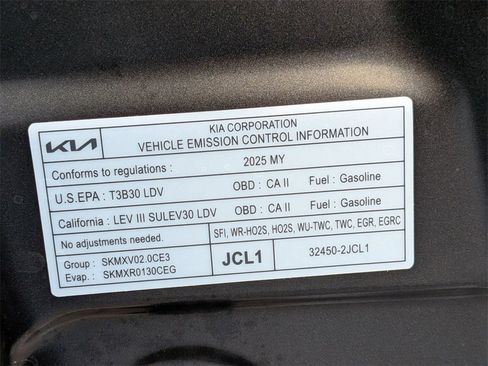 Used 2025 Kia K4 LXS image 36