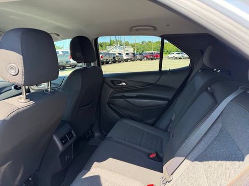 Used 2024 Chevrolet Equinox LT AWD/4WD image 8