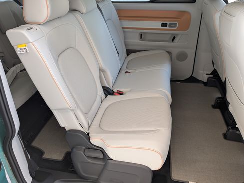 Used 2025 Volkswagen ID. Buzz Pro S Plus RWD image 20