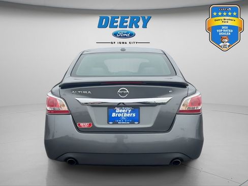 Used 2015 Nissan Altima 2.5 S w/ Sport Value Package FWD image 5