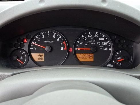 Used 2020 Nissan Frontier SV w/ Midnight Edition Floor Mats image 17